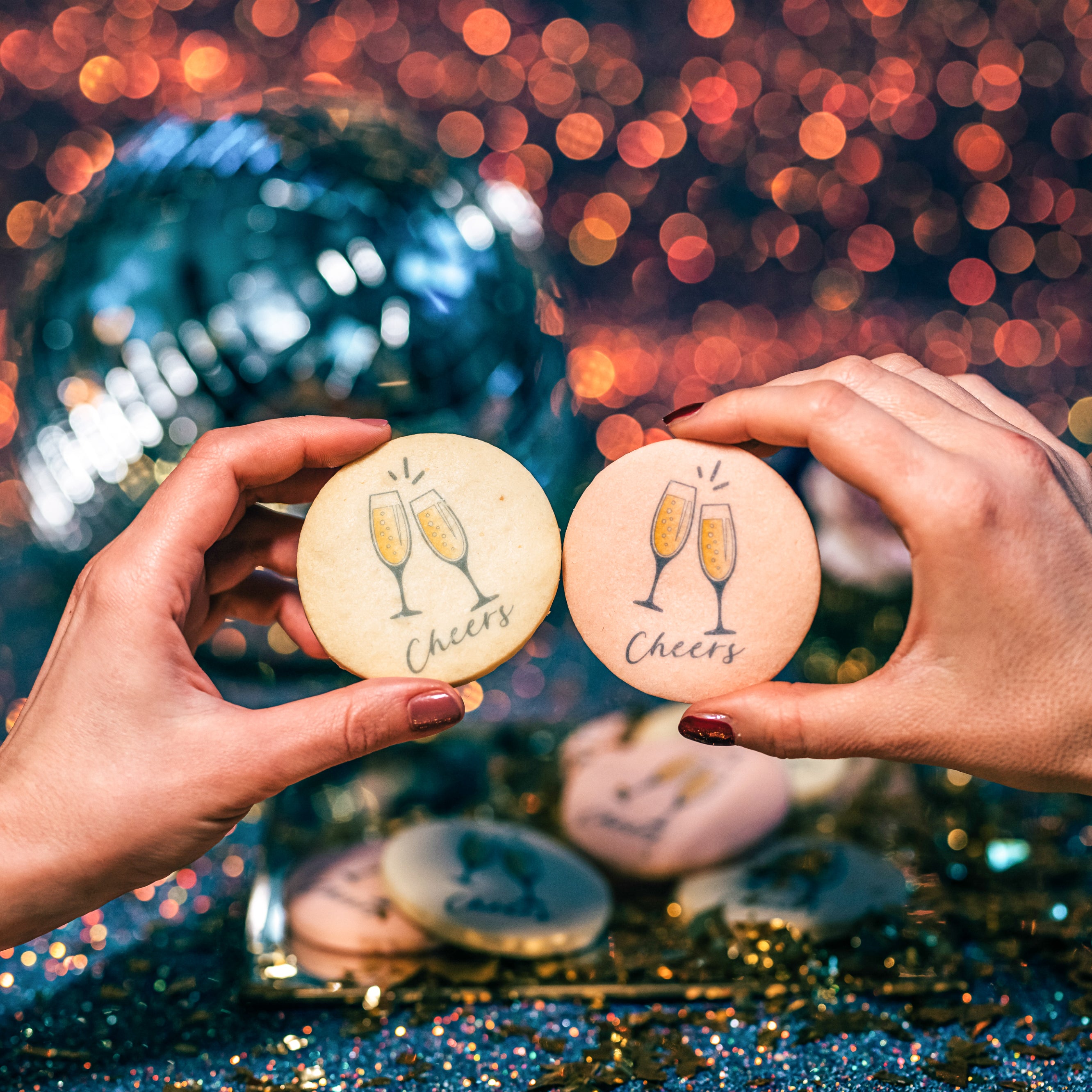 Biscotti personalizzati a tema anniversario festa party cin cin - Idee regalo